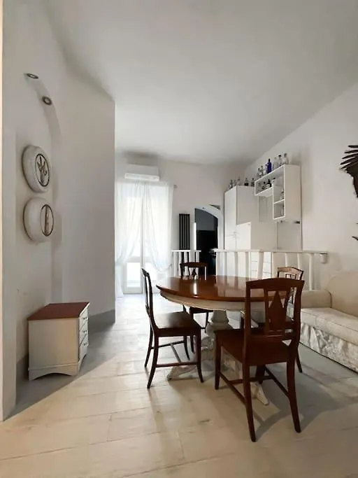 Bau!House Apartment Piombino 0*,