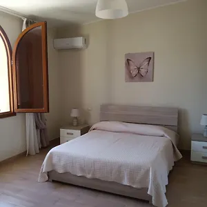 https://luminoso-appartamento-con-terrazzacuq2483.in-sardinia.net